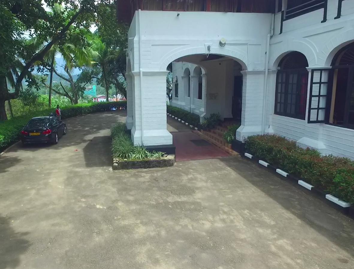 מלון Ratnapura Rest House מראה חיצוני תמונה