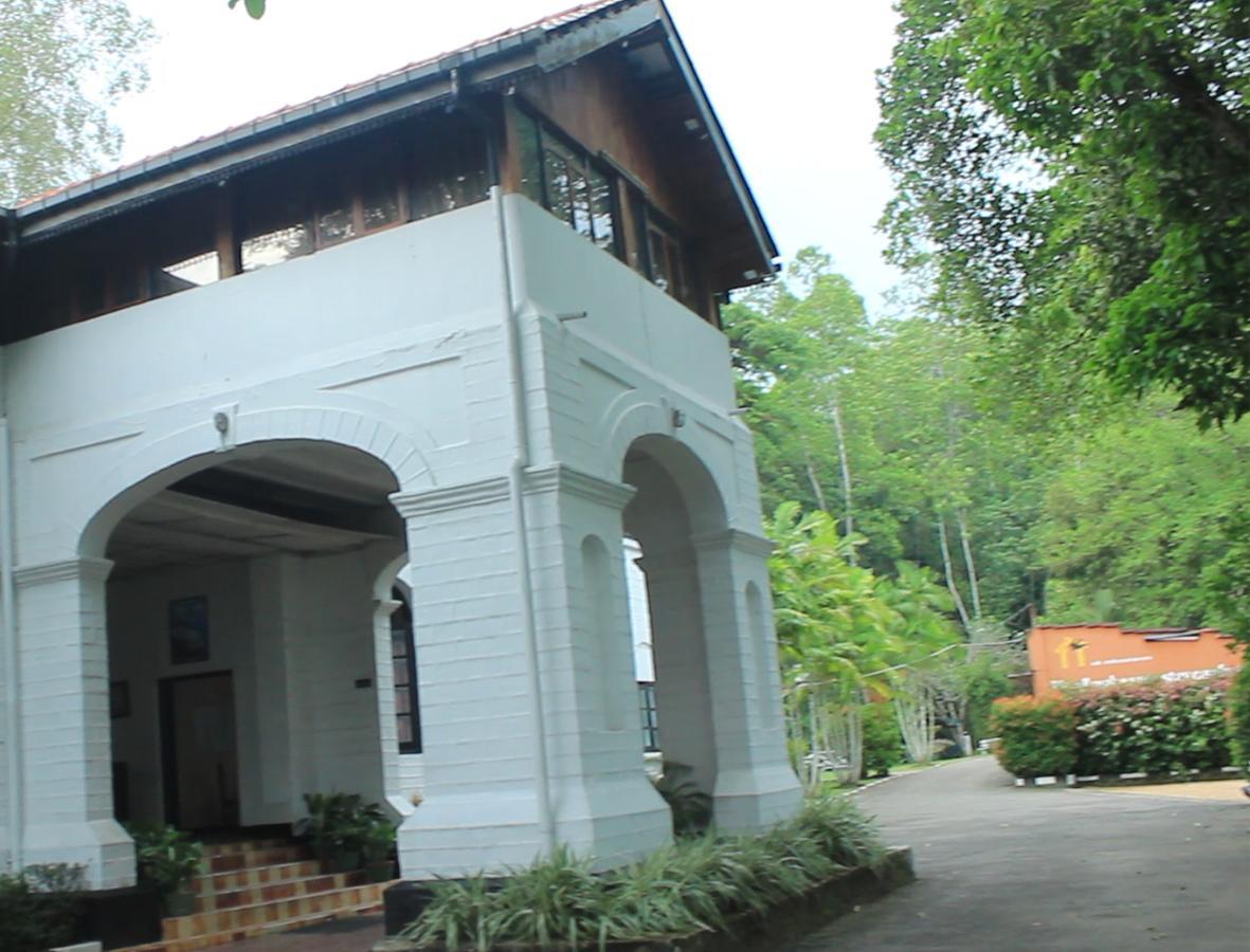 מלון Ratnapura Rest House מראה חיצוני תמונה