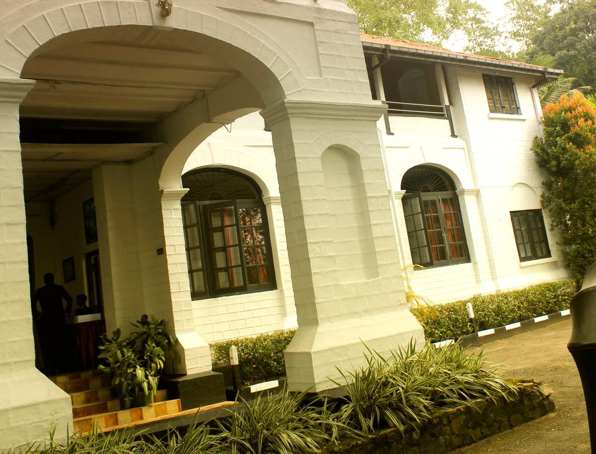 מלון Ratnapura Rest House מראה חיצוני תמונה